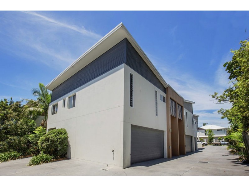 129 Pohlman Street, Southport QLD 4215
