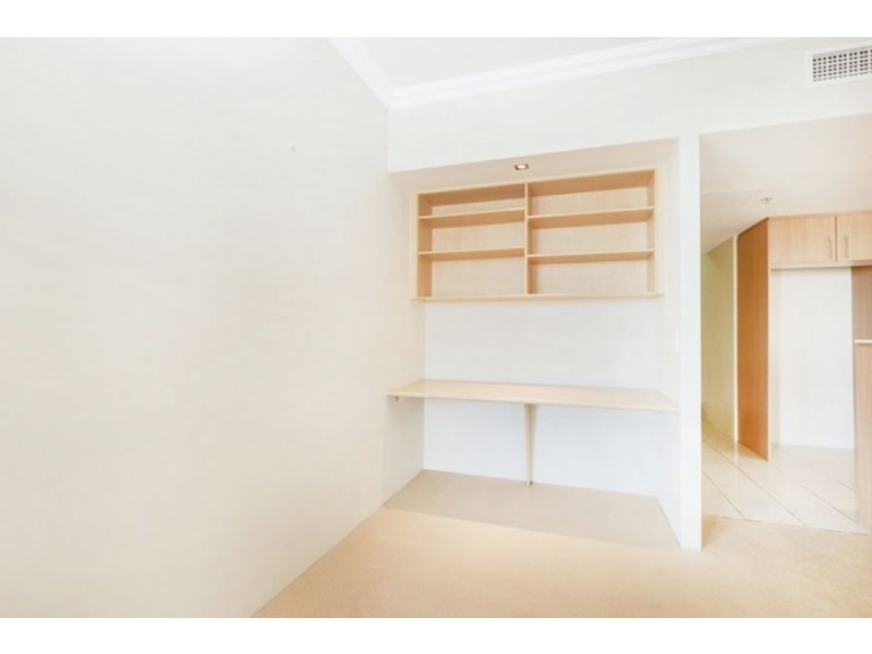 50 Marine Parade, Southport QLD 4215