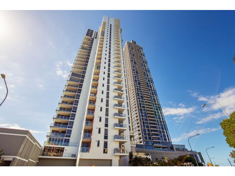 4 Como Crescent, Southport QLD 4215