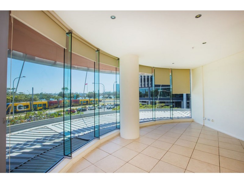 1 Como Crescent, Southport QLD 4215