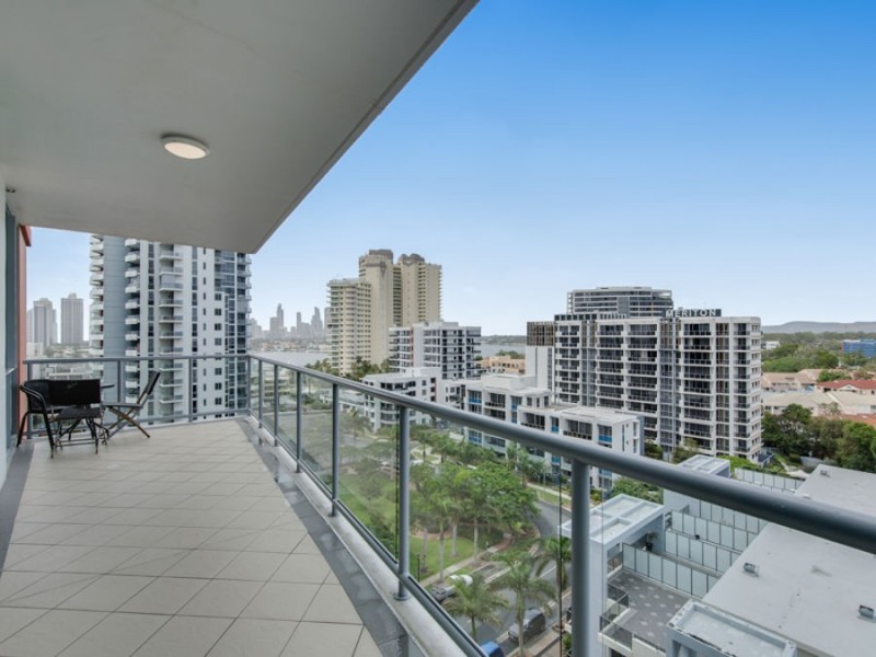 1 Como Crescent, Southport QLD 4215