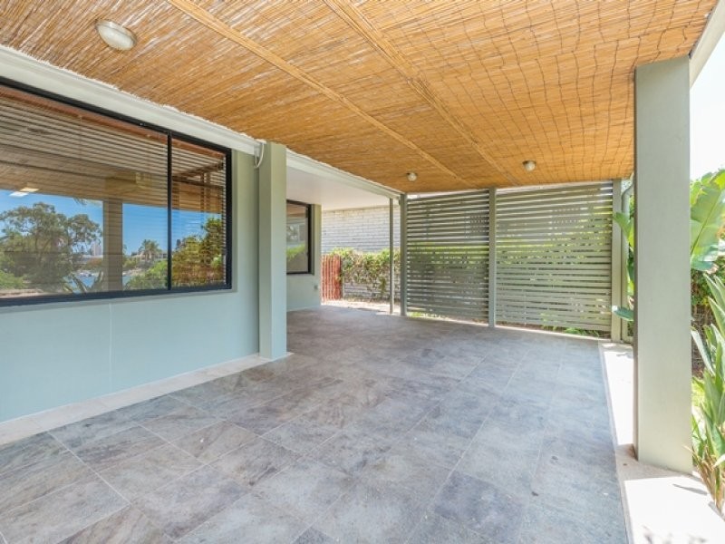 5 Bermuda Street, Broadbeach Waters QLD 4218