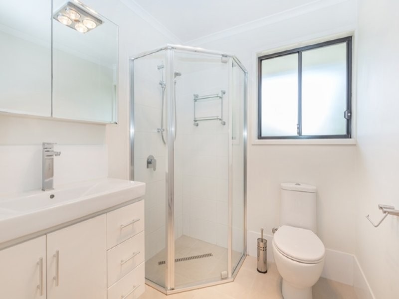 5 Bermuda Street, Broadbeach Waters QLD 4218