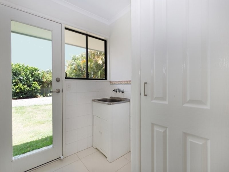 5 Bermuda Street, Broadbeach Waters QLD 4218