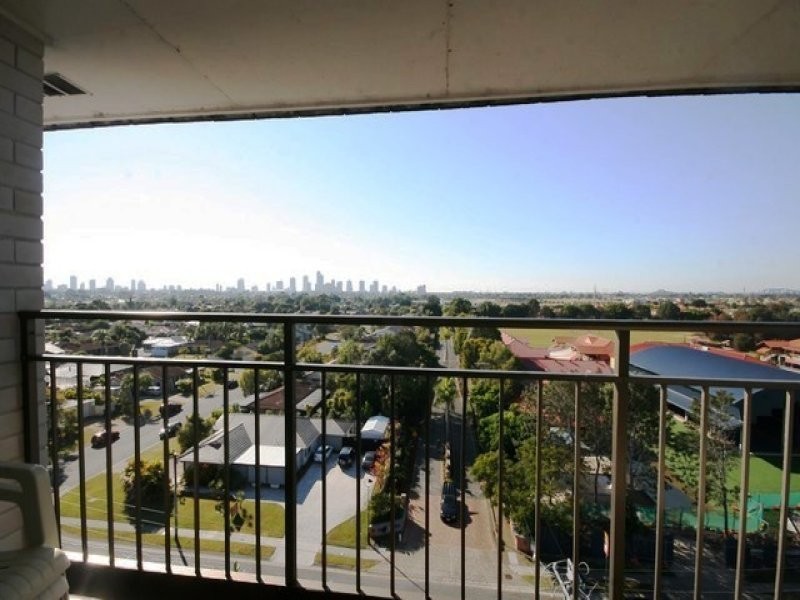 60 Fairways Drive, Clear Island Waters QLD 4226