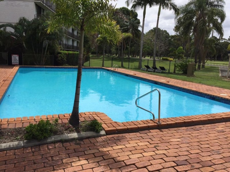 60 Fairways Drive, Clear Island Waters QLD 4226
