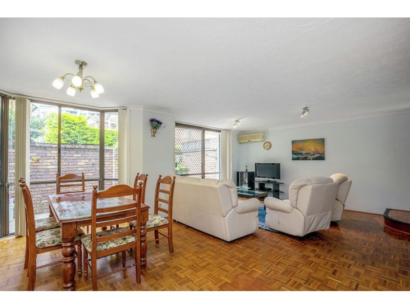 8/51 Bauer Street, Southport QLD 4215