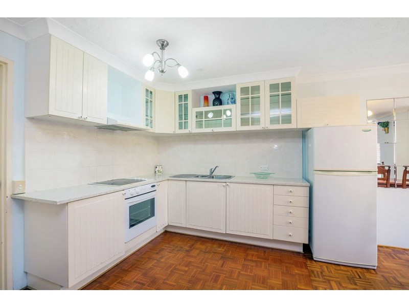 8/51 Bauer Street, Southport QLD 4215