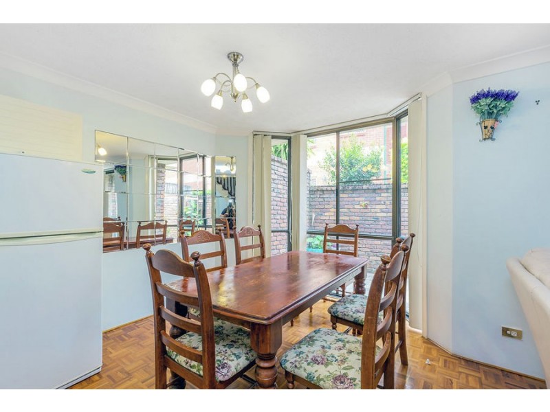 8/51 Bauer Street, Southport QLD 4215