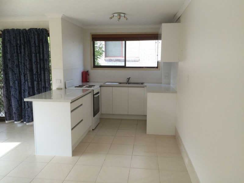 16 Andrews Street, Southport QLD 4215