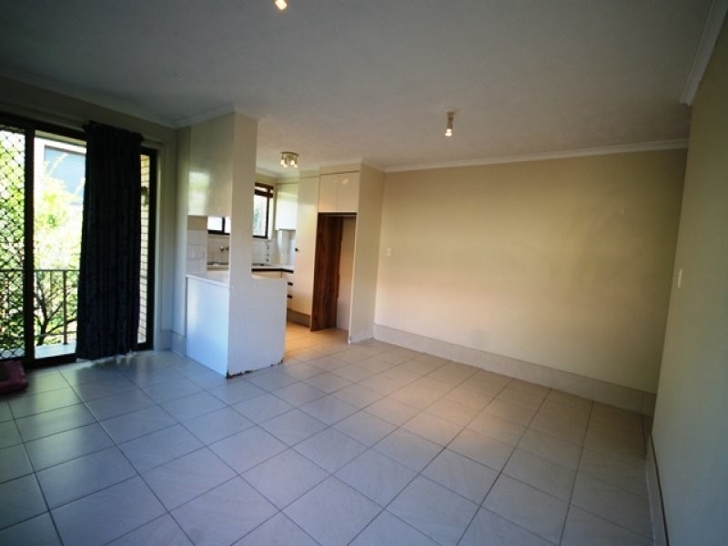 16 Andrews Street, Southport QLD 4215