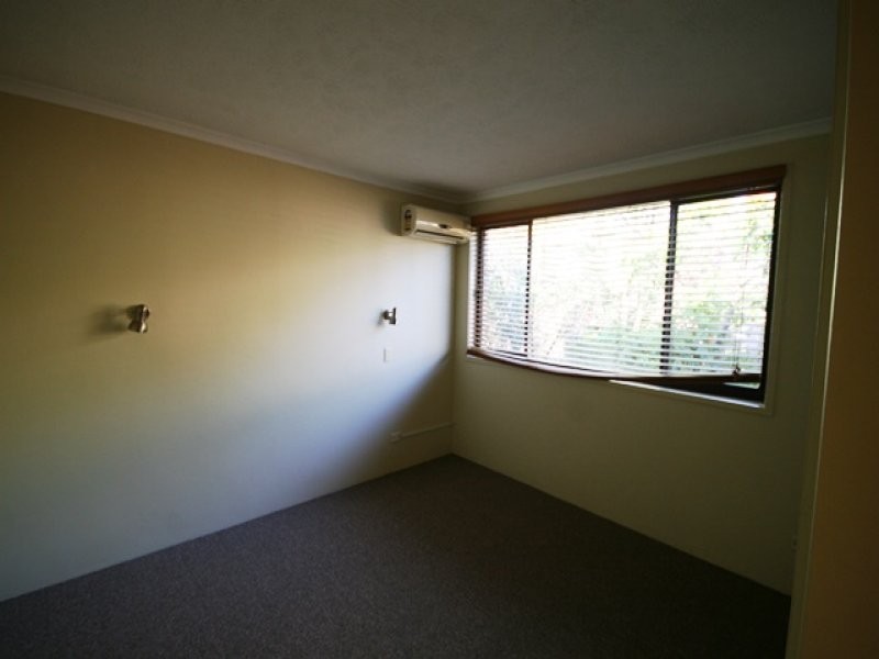 16 Andrews Street, Southport QLD 4215