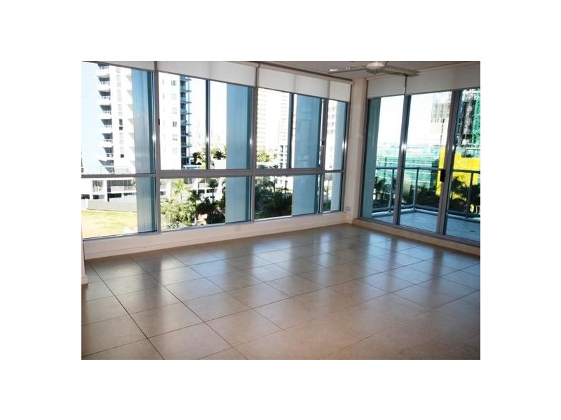 808/1 Como Crescent, Southport QLD 4215