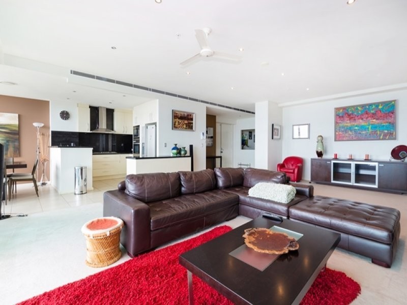 32/1 Como Crescent, Southport QLD 4215