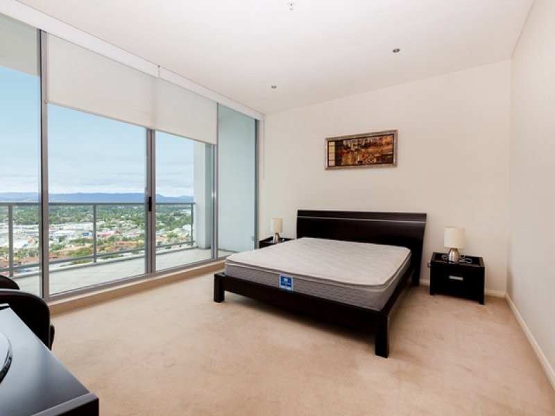 32/1 Como Crescent, Southport QLD 4215