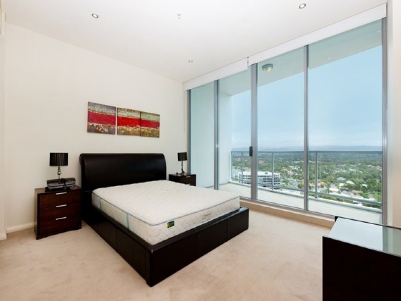 32/1 Como Crescent, Southport QLD 4215