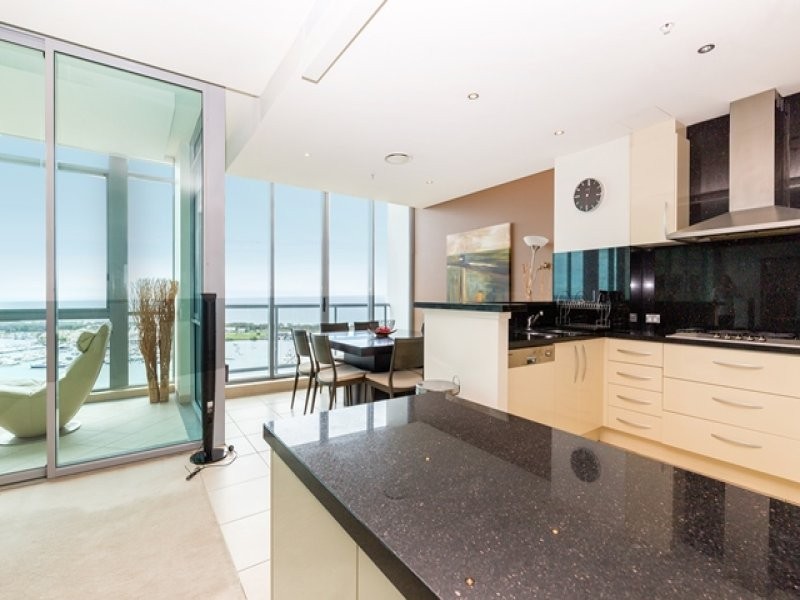 32/1 Como Crescent, Southport QLD 4215