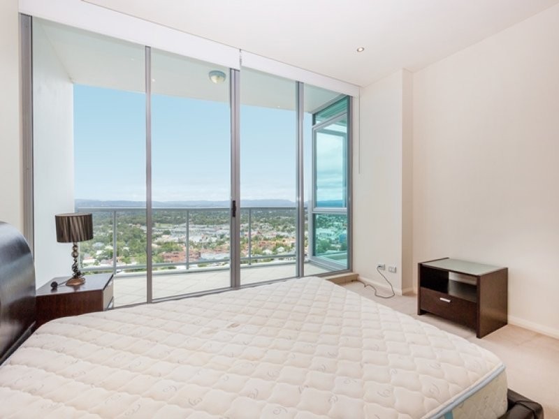 32/1 Como Crescent, Southport QLD 4215