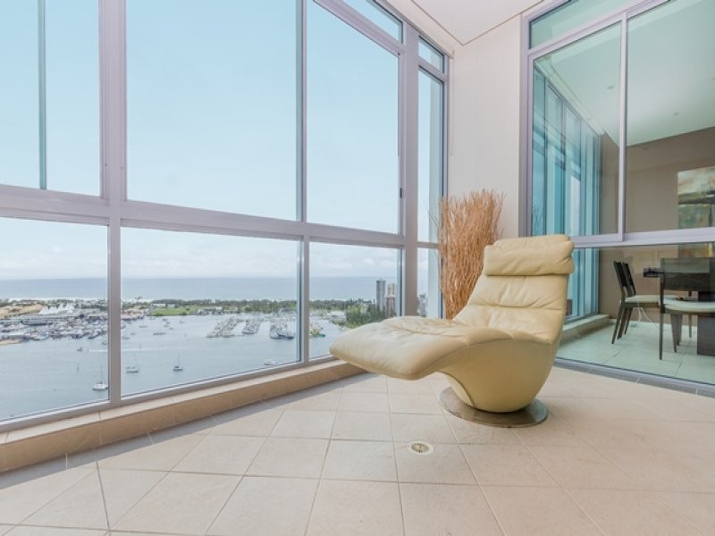 32/1 Como Crescent, Southport QLD 4215