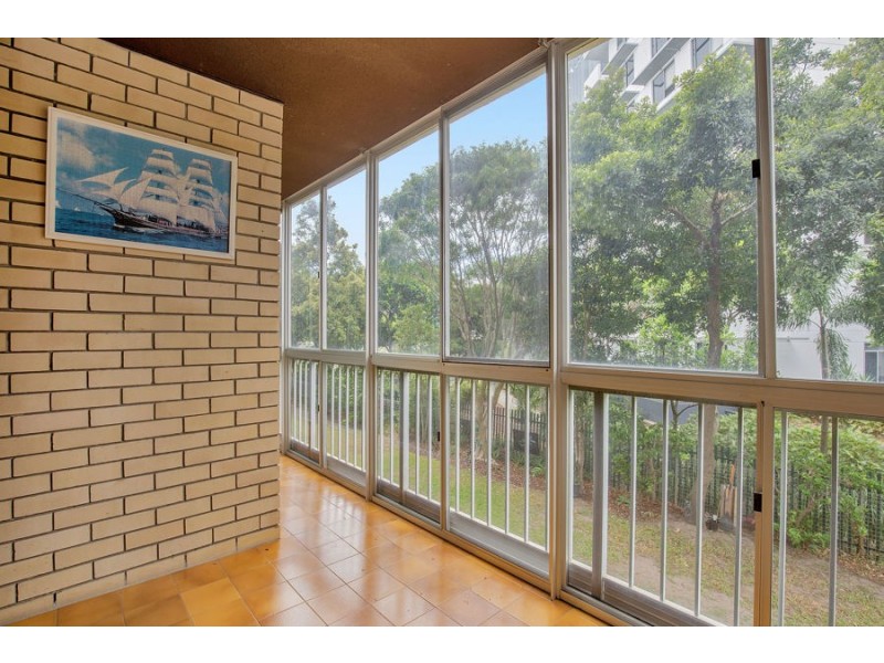 18 Queen Street, Southport QLD 4215