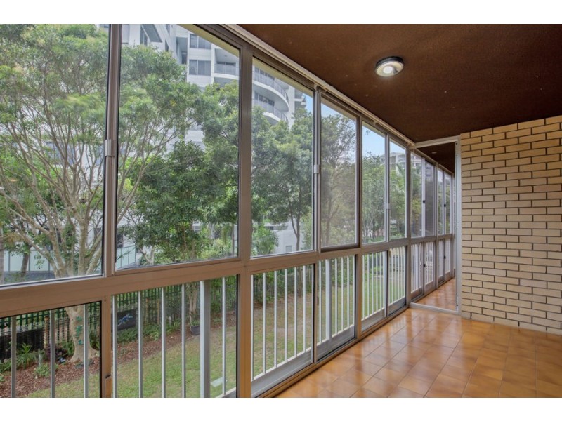 18 Queen Street, Southport QLD 4215