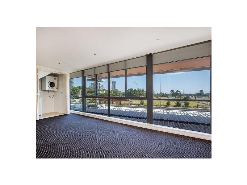 1 Como Crescent, Southport QLD 4215