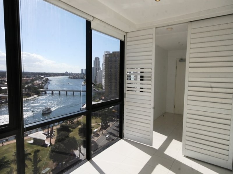 11/9 Ferny Avenue, Surfers Paradise QLD 4217