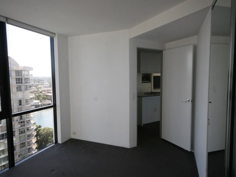 11/9 Ferny Avenue, Surfers Paradise QLD 4217