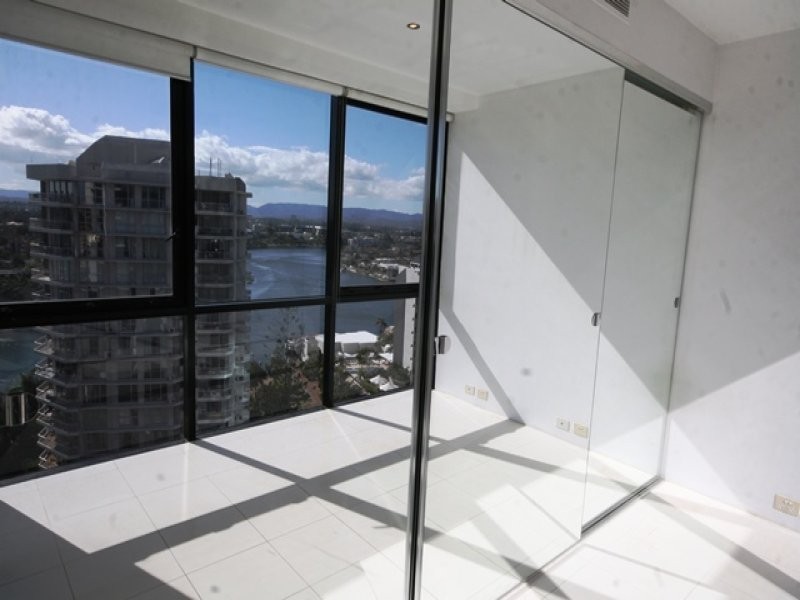 11/9 Ferny Avenue, Surfers Paradise QLD 4217