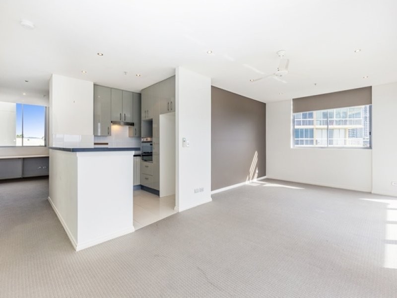 616/3 Como Crescent, Southport QLD 4215