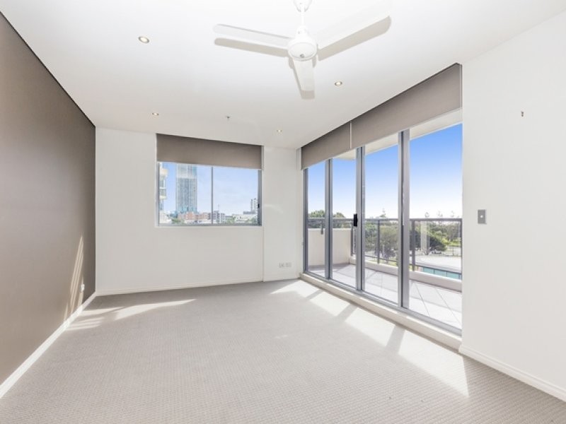 616/3 Como Crescent, Southport QLD 4215
