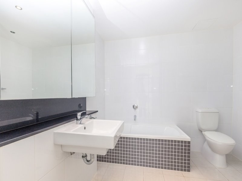 616/3 Como Crescent, Southport QLD 4215