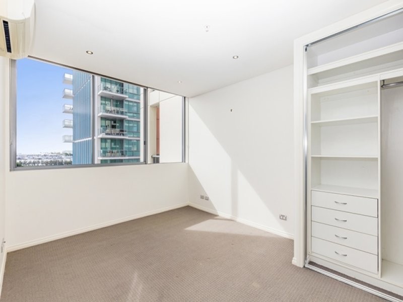 616/3 Como Crescent, Southport QLD 4215