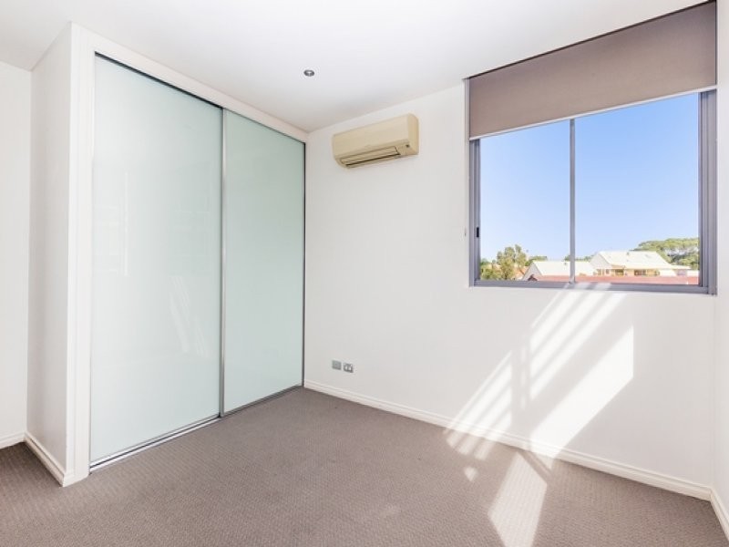 616/3 Como Crescent, Southport QLD 4215