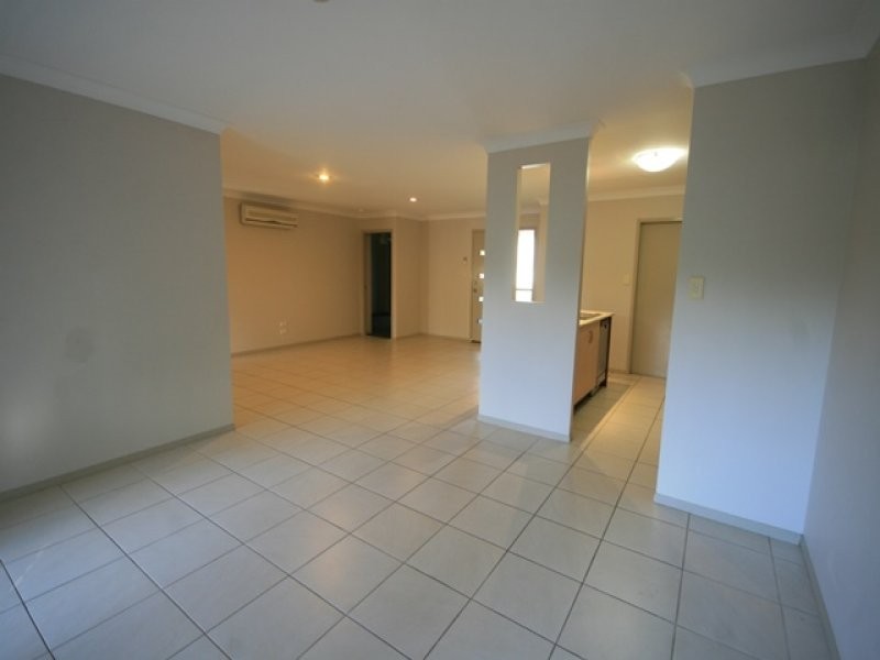 136 Pacific Pines Boulevard, Pacific Pines QLD 4211