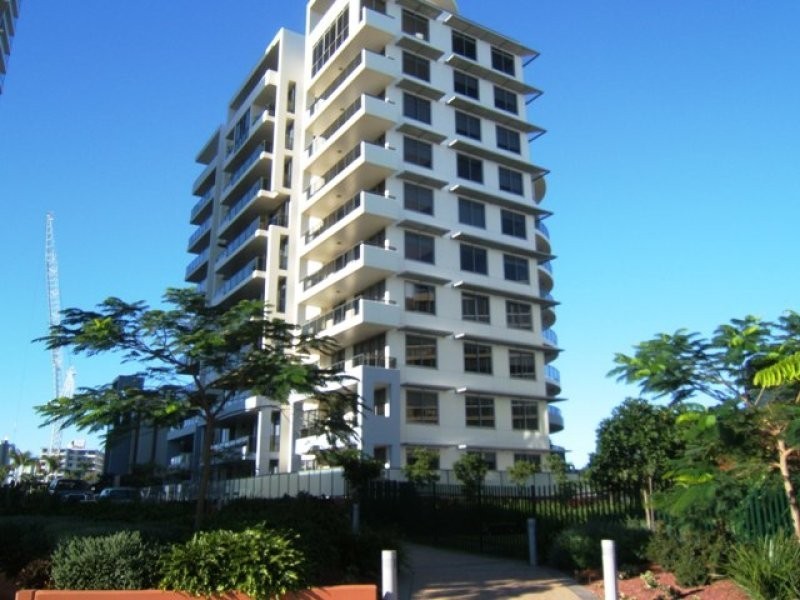 3 Como Crescent, Southport QLD 4215
