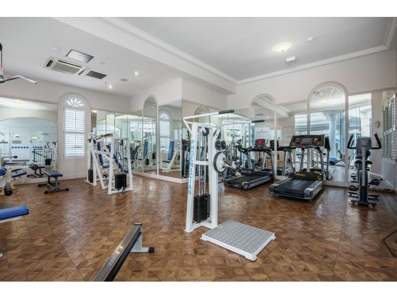 24-26 Queensland Avenue, Broadbeach QLD 4218