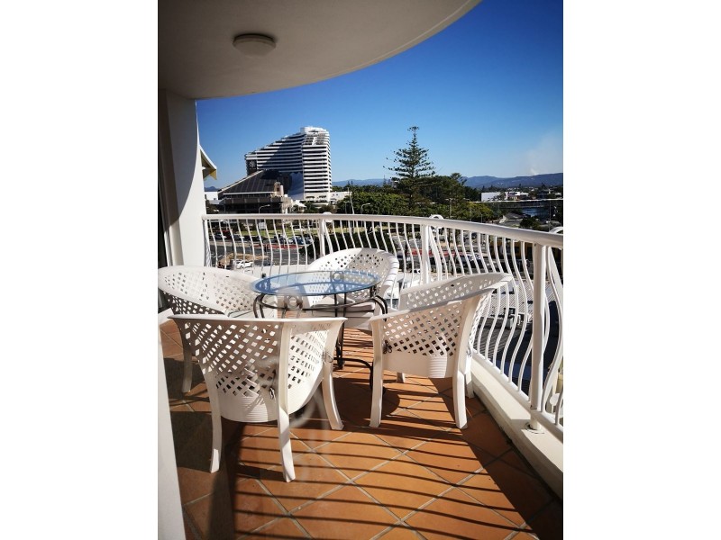24-26 Queensland Avenue, Broadbeach QLD 4218
