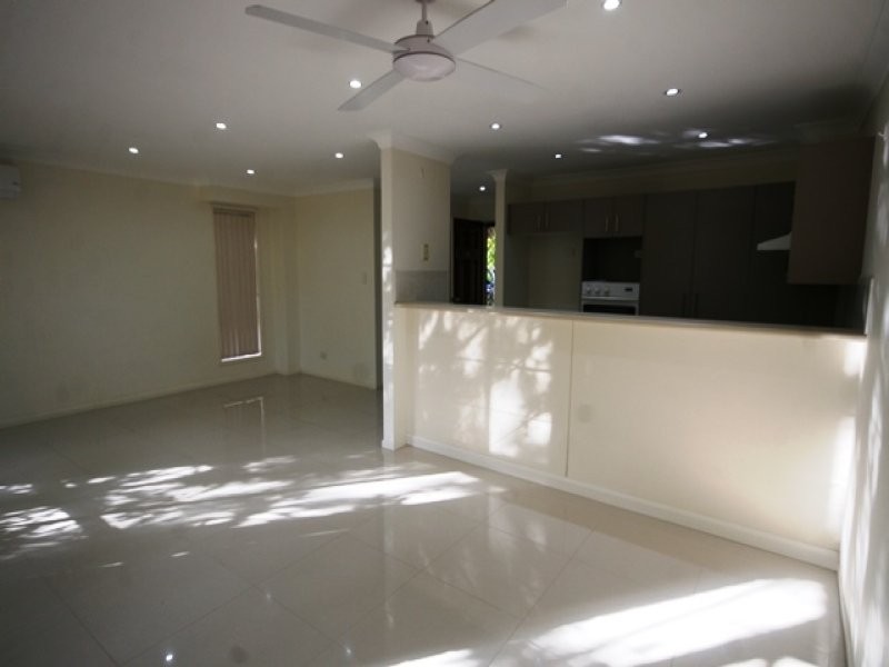 12/2 Brown Street, Labrador QLD 4215
