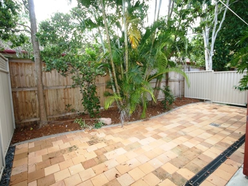 12/2 Brown Street, Labrador QLD 4215
