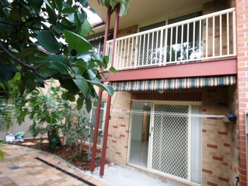 12/2 Brown Street, Labrador QLD 4215