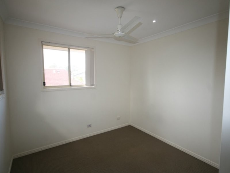 12/2 Brown Street, Labrador QLD 4215