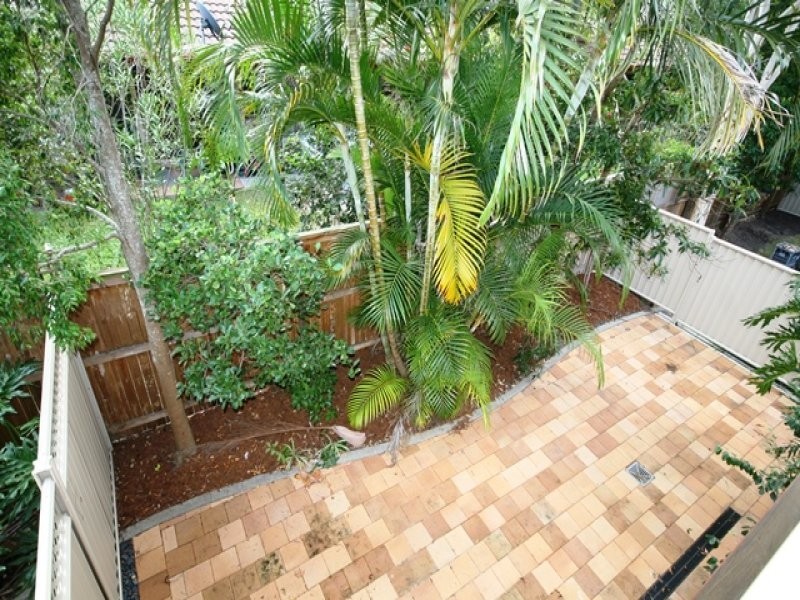 12/2 Brown Street, Labrador QLD 4215