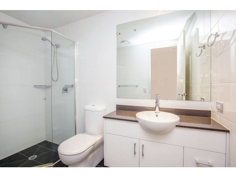 2 Aqua Street, Southport QLD 4215