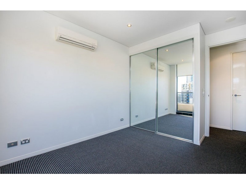 1102/2 Aqua Street, Southport QLD 4215