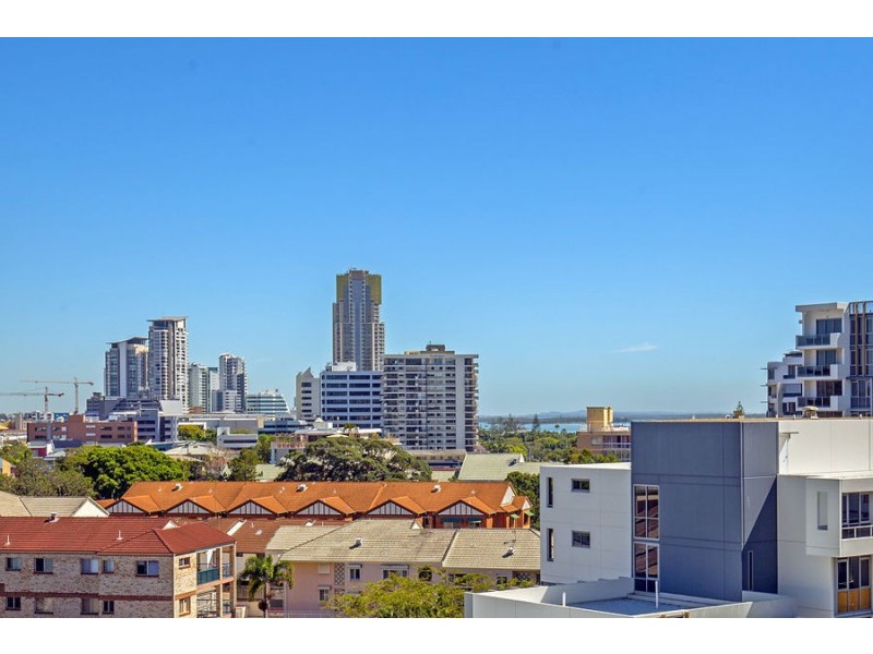 1102/2 Aqua Street, Southport QLD 4215