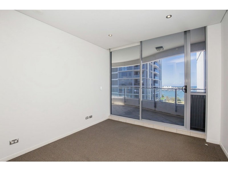 4 Como Crescent, Southport QLD 4215