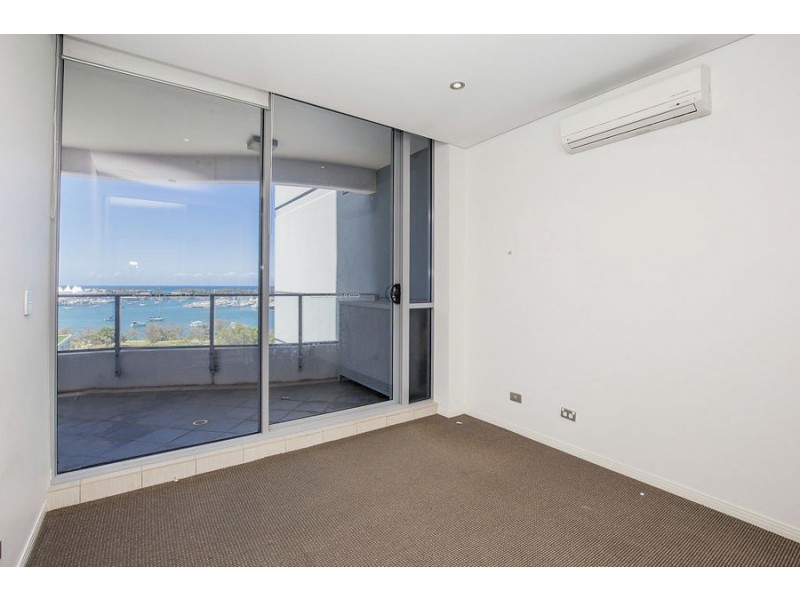 4 Como Crescent, Southport QLD 4215