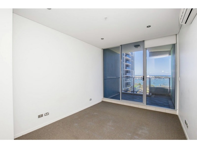 4 Como Crescent, Southport QLD 4215