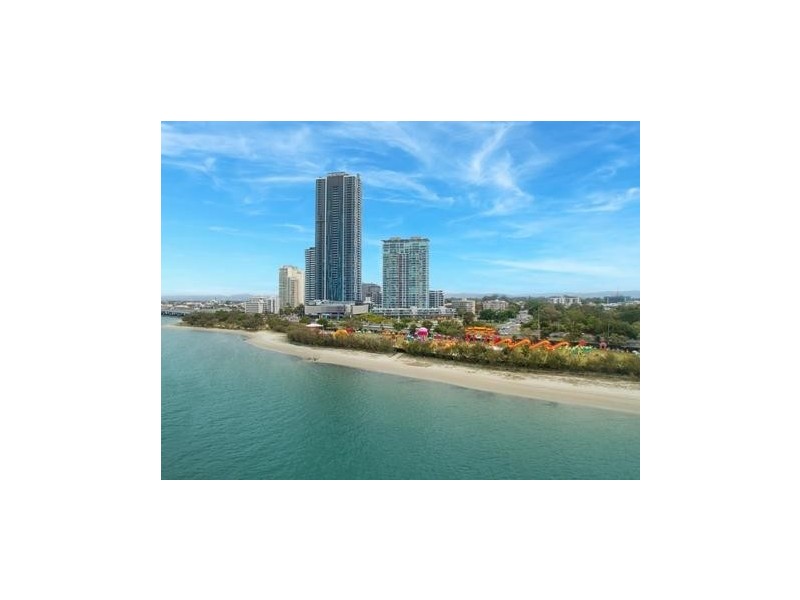 1 Como Crescent, Southport QLD 4215